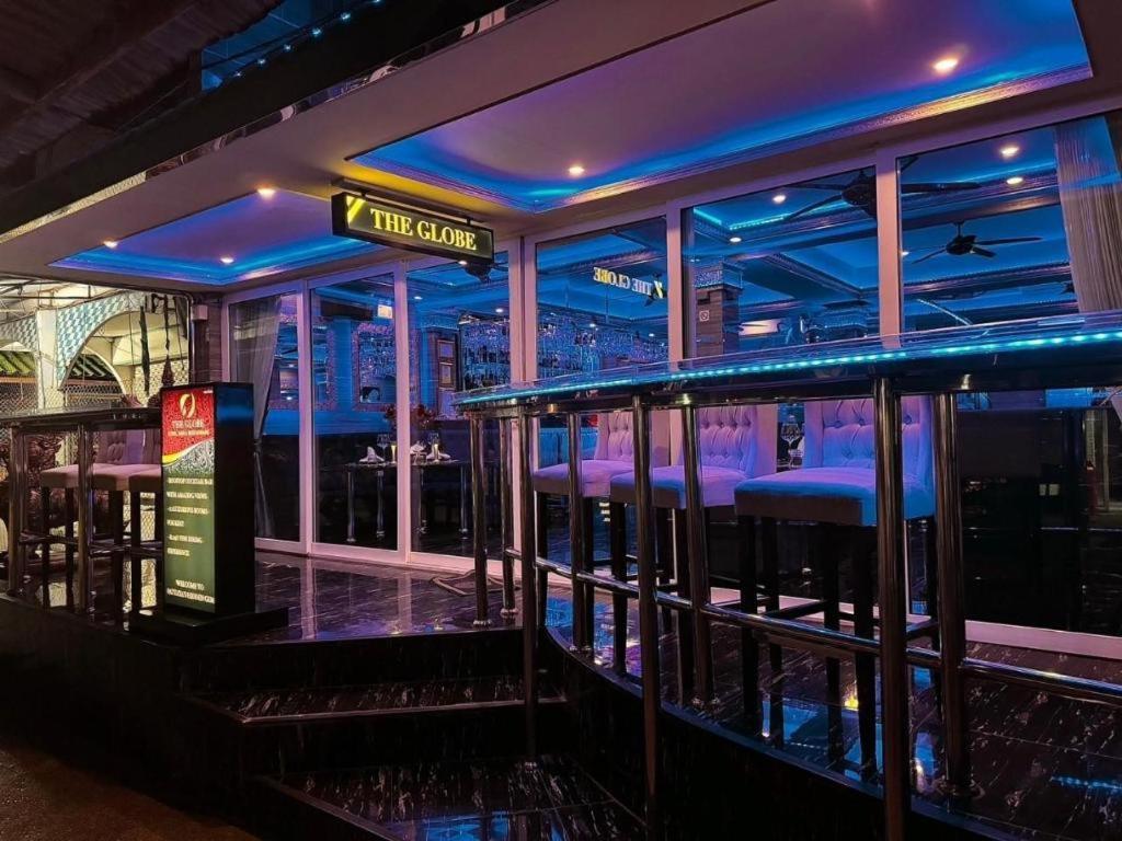 The Globe Hotel, Bar & Restaurant Pattaya Εξωτερικό φωτογραφία
