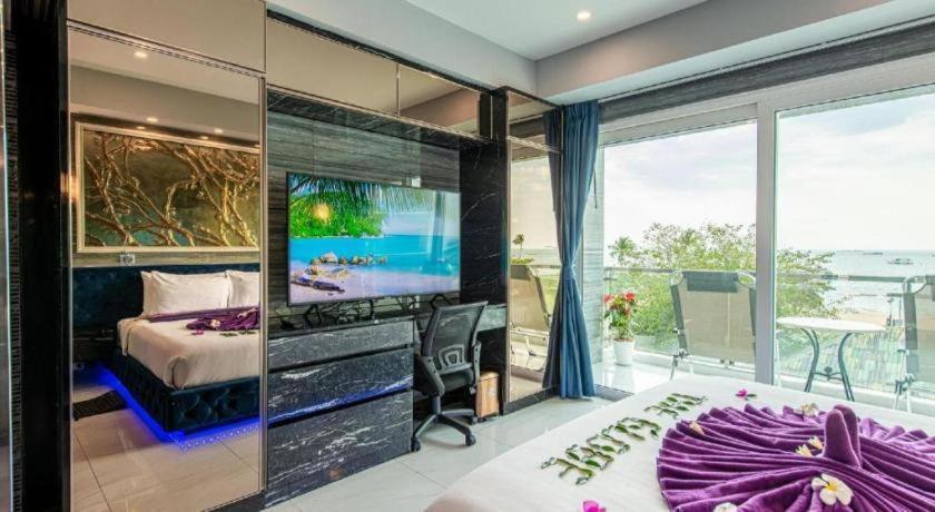 The Globe Hotel, Bar & Restaurant Pattaya Εξωτερικό φωτογραφία